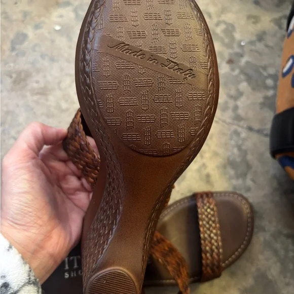Italian Shoemakers Dark Brown Woven Wedges - Picture 3 of 4
